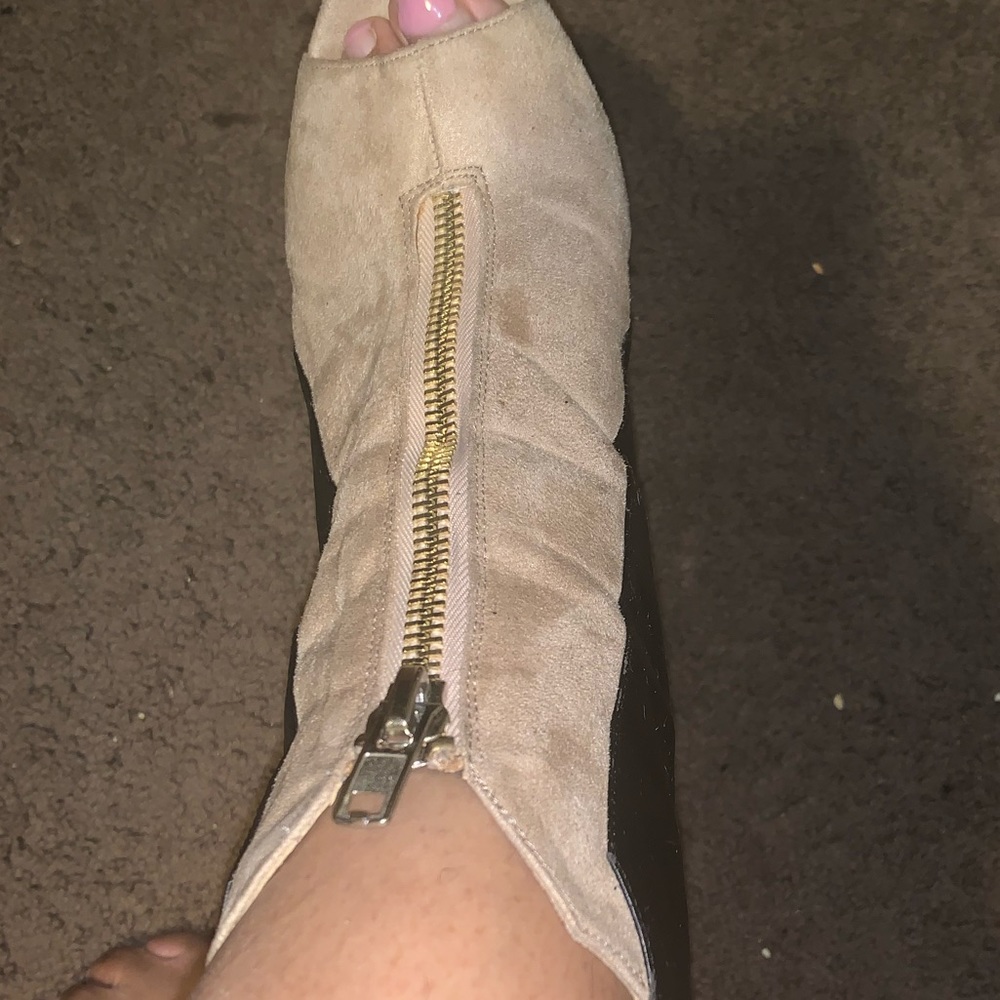 Wedge heels